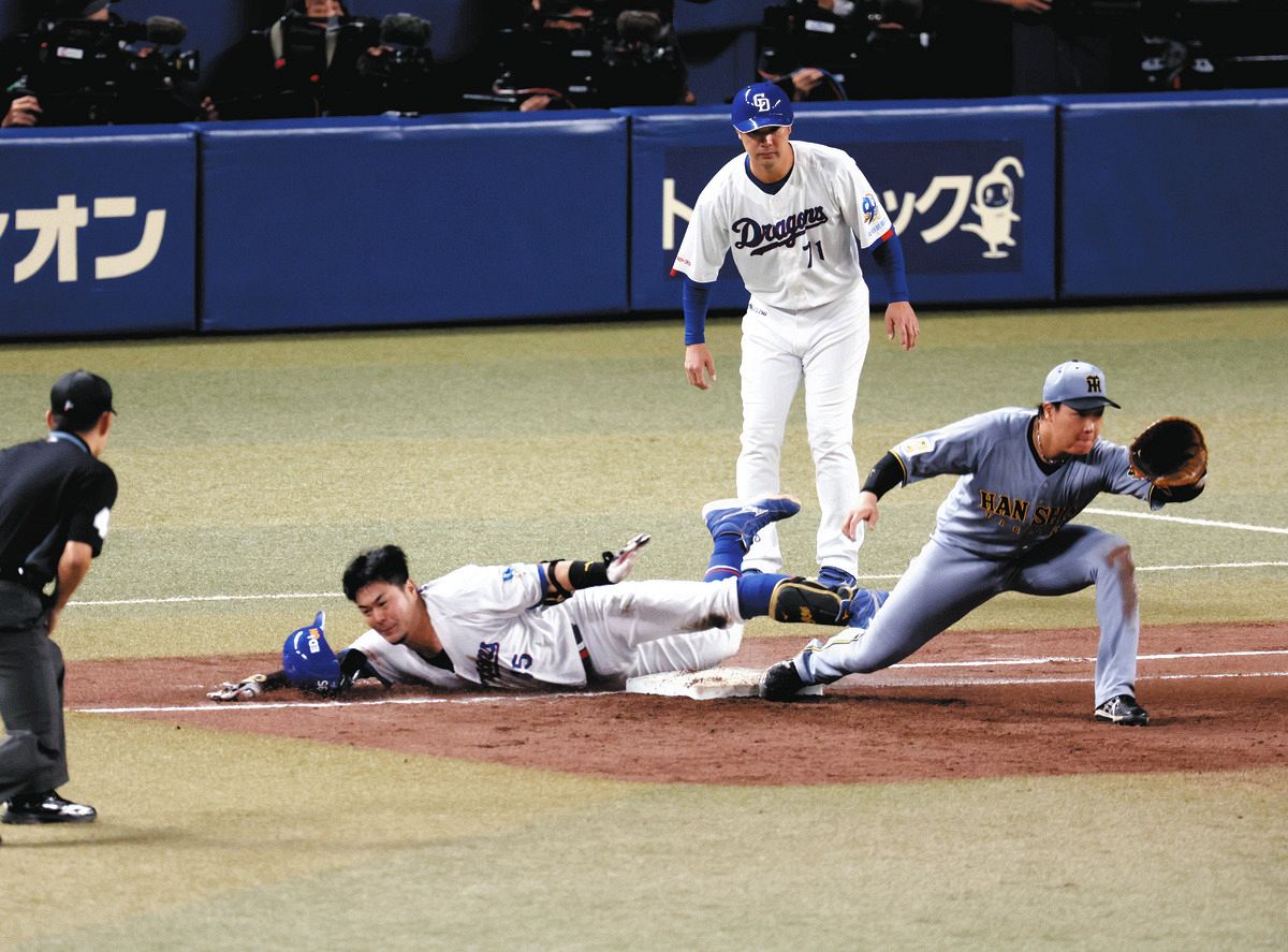 中日・木下拓哉、先制呼ぶ“執念のヘッスラ”！ 満塁で併殺阻止の激走
