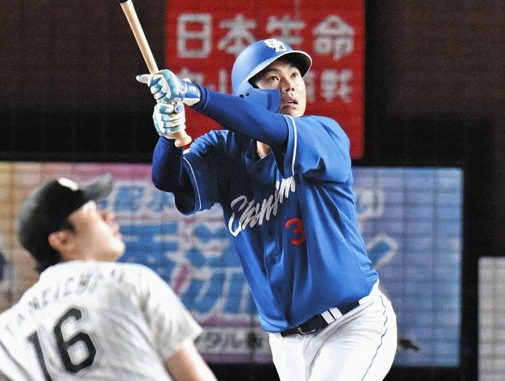 高橋周平選手「通算1000試合出場達成」記念商品販売のお知らせ