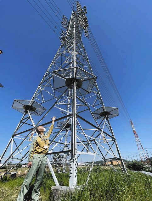 停電防げ！ヘビ・カラス対策品　中電ＰＧ、送電鉄塔や電柱に設置：中日新聞Web - Vimarsana News