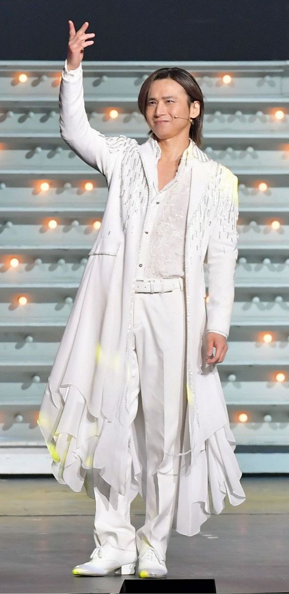 堂本光一 退所の長瀨智也にエール 今までありがとう じゃなくて これからもよろしく 同年齢で意気投合 中日スポーツ 東京中日スポーツ