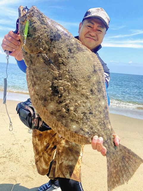 ヒラメ　ランドナー ぐるっと北勢〜駿遠＞ 座布団ビラメ75センチ 鈴鹿：中日スポーツ
