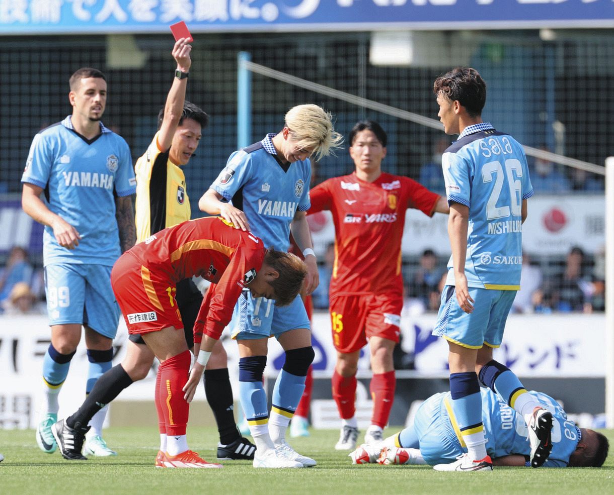 J1初得点の35分後に一発退場…名古屋グランパス・倍井謙