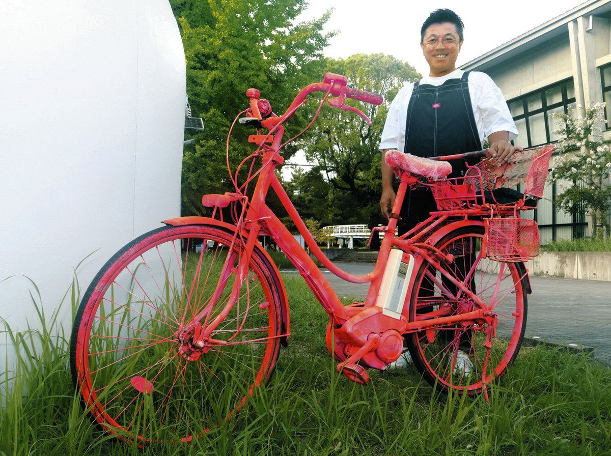 名工大を走る謎の「ド派手ピンク自転車」…既成概念を取っ払って気付いた仮説の数々：中日新聞Web