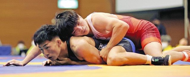 とちぎ国体・レスリング成年男子 鈴木(飛龍高出身)V:中日 とちぎ国体・レスリング成年男子 鈴木(飛龍高出身)V:中日