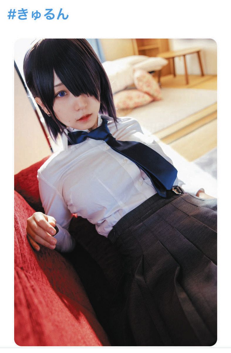 ◇伊織もえ、胸元注目の白シャツ姿【写真】：中日スポーツ・東京中日