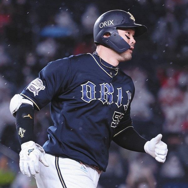 オリックス】T―岡田が右翼フェンス直撃2点打 「コンパクトに打ちに
