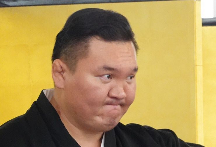 【最終値下げ】レア　大相撲　元横綱　白鵬　元宮城野親方　宮城野親方 元横綱白鵬の宮城野親方、日本相撲協会退職が決定 史上最多の45度の