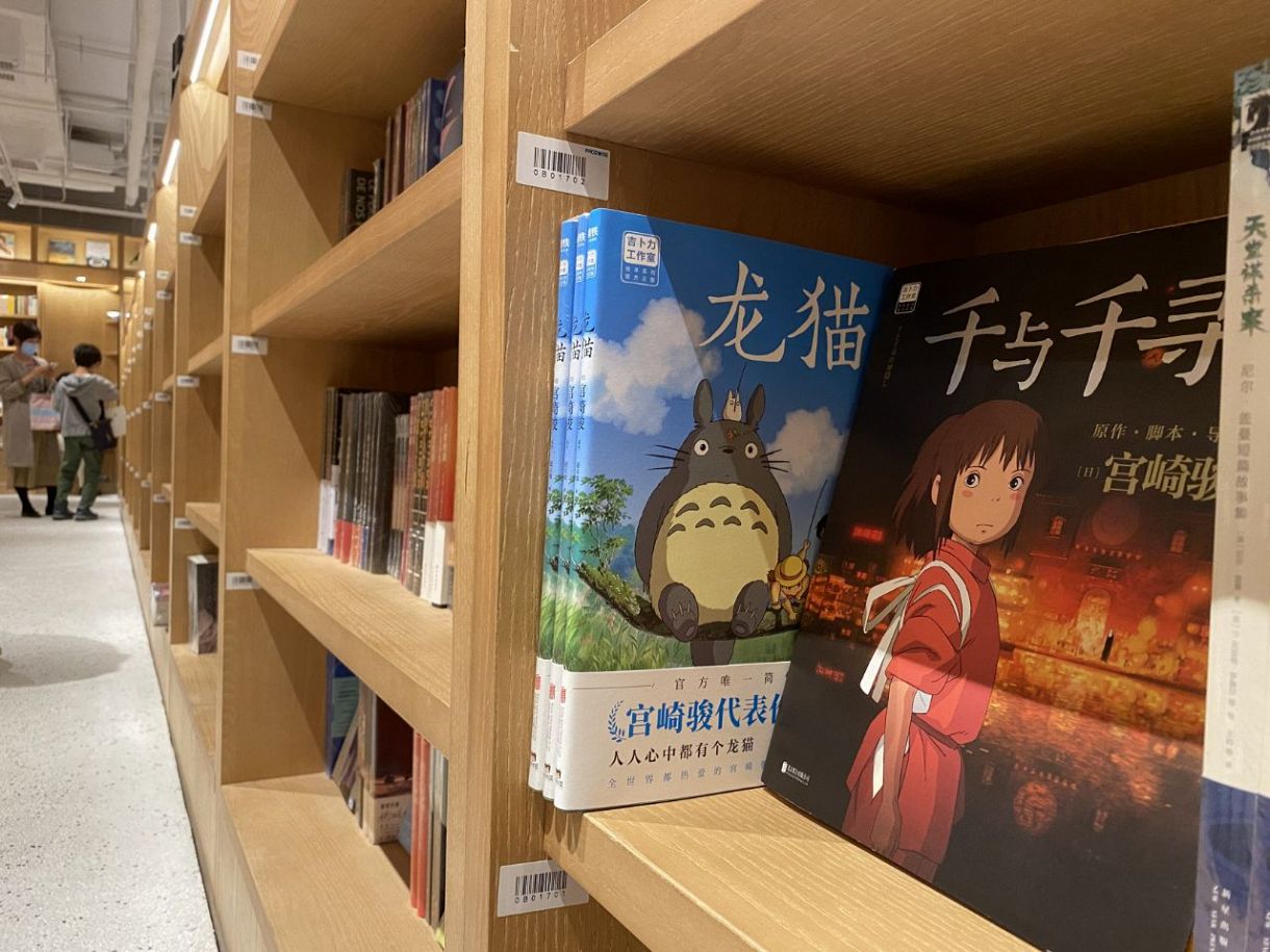 宮﨑駿監督作品集〈15枚組〉正規品とコピー品(海賊版)の比較画像 宮﨑駿監督作品集〈15枚組〉正規品とコピー品(海賊版)の