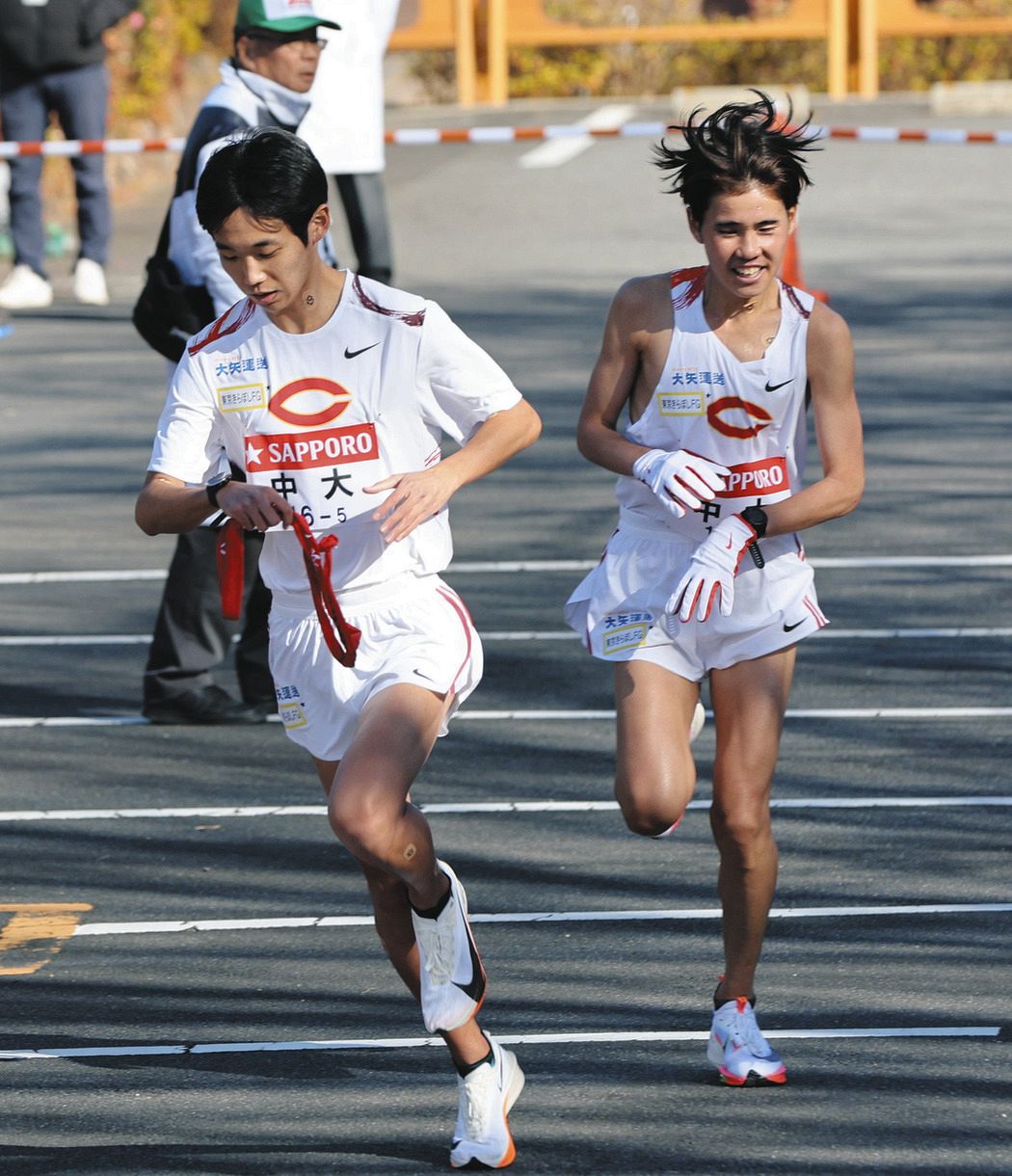 中大がトップで山登り5区へ…青学大は4区の太田蒼生が快走、区間賞で45