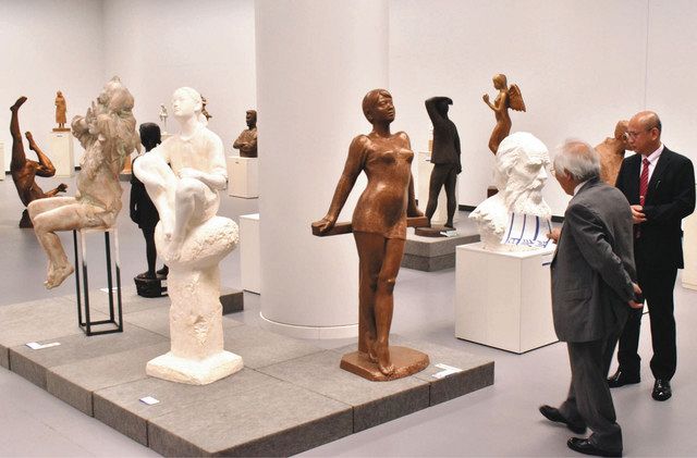 【親と子と子と親と 鈴木政夫 1977年 石彫画額装】愛知県 彫刻家 親と子と子と親と 鈴木政夫 1977年 石彫画額装】愛知
