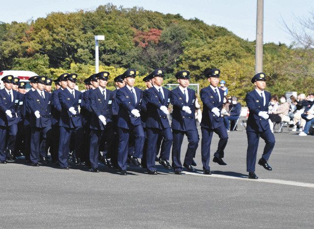 新人職員７６人が訓練の成果発表 鈴鹿 県消防学校 中日新聞web