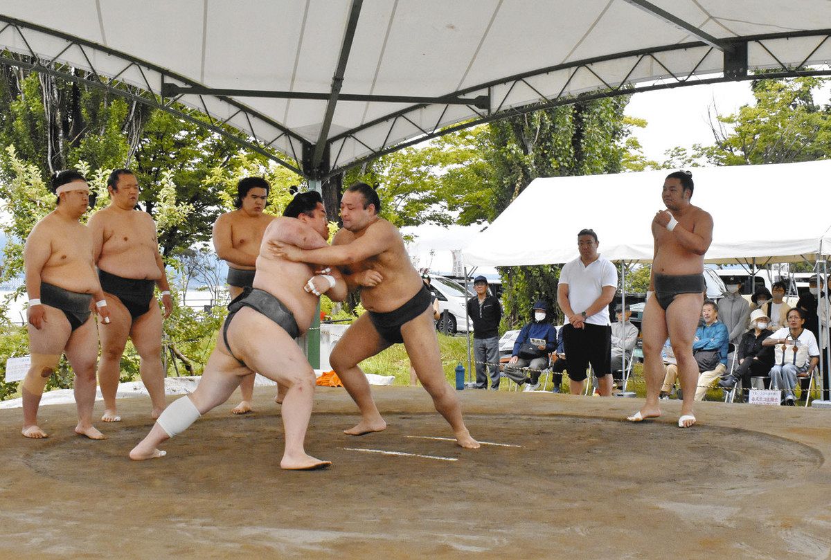 keytanです。荒汐部屋 2点 いざ名古屋場所 豪快に朝稽古 荒汐部屋、下諏訪で夏合宿：中日新聞Web