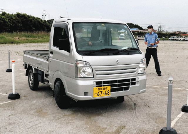 お話中）軽トラコンテナ