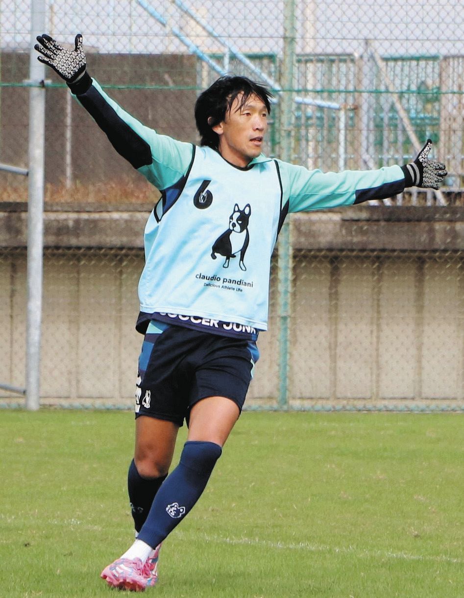 横浜FCユニフォーム 中村俊輔選手 - ウェア