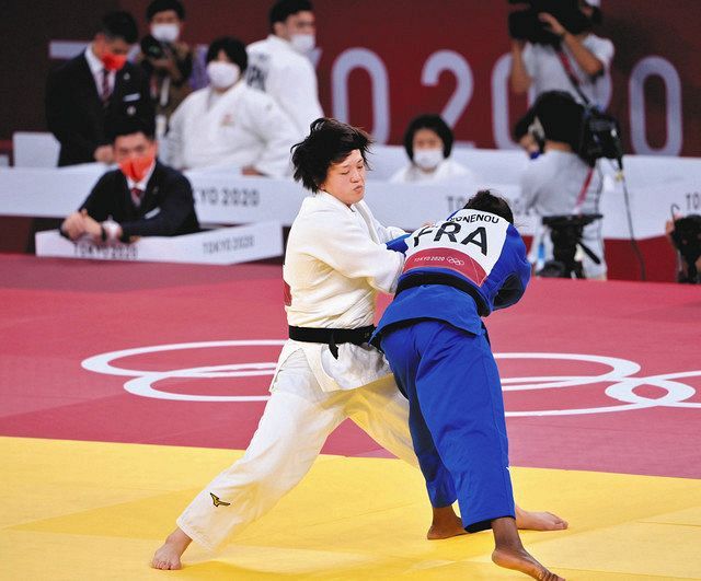 日本 柔道混合団体は銀メダル 仏に1勝4敗 大野将平まで回らず 東京五輪 中日スポーツ 東京中日スポーツ