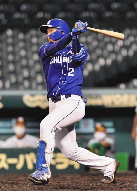 中日 石川昂がプロ2度目の3安打 センバツ優勝した思い出の甲子園で快打連発 しっかり振れた結果がいい当たりになった 中日スポーツ 東京中日スポーツ