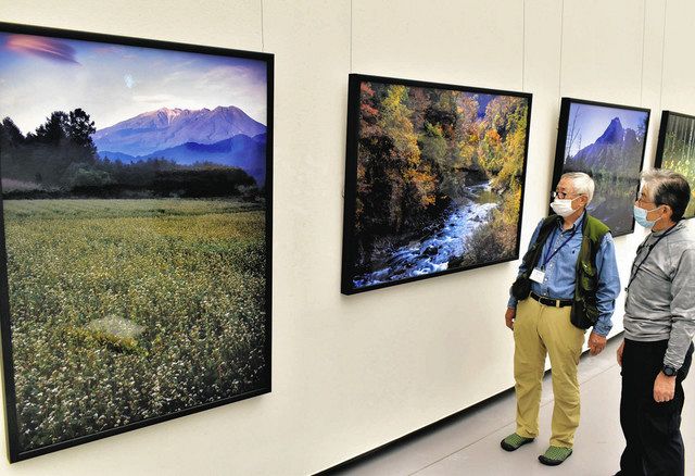 臨場感醸し出す迫力の大判写真 全日本連盟が23日まで県美術館で展示