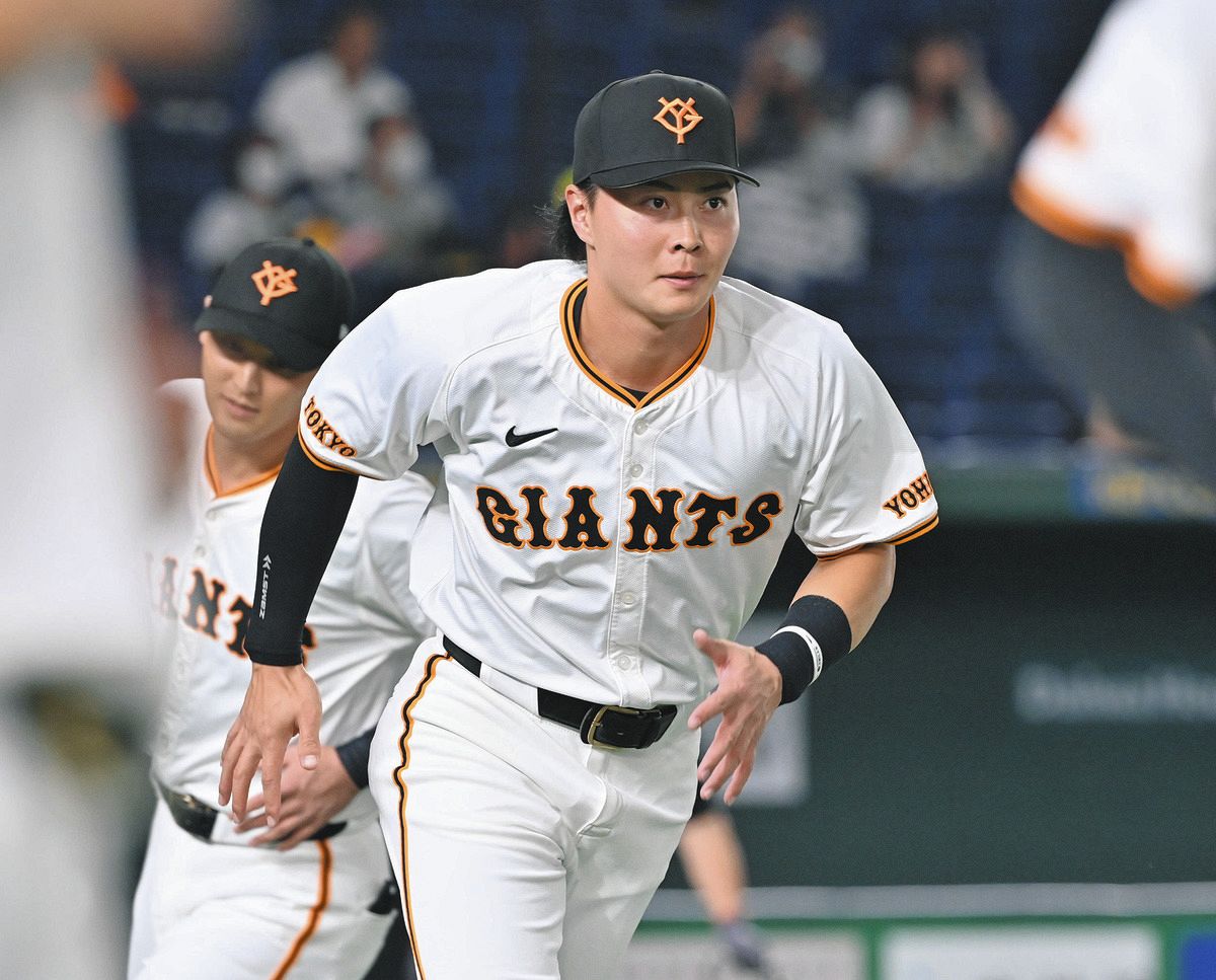 【※世界で10枚限定】ホロスペクトラRC【岡田悠希】プロ初安打（22.7.17） 世界で10枚限定】ホロスペクトラRC【岡田悠希】プロ初安打（22.7.17