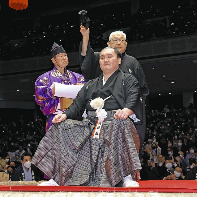 元横綱・白鵬が引退相撲、最後は相撲の神様に”約束” 【大相撲