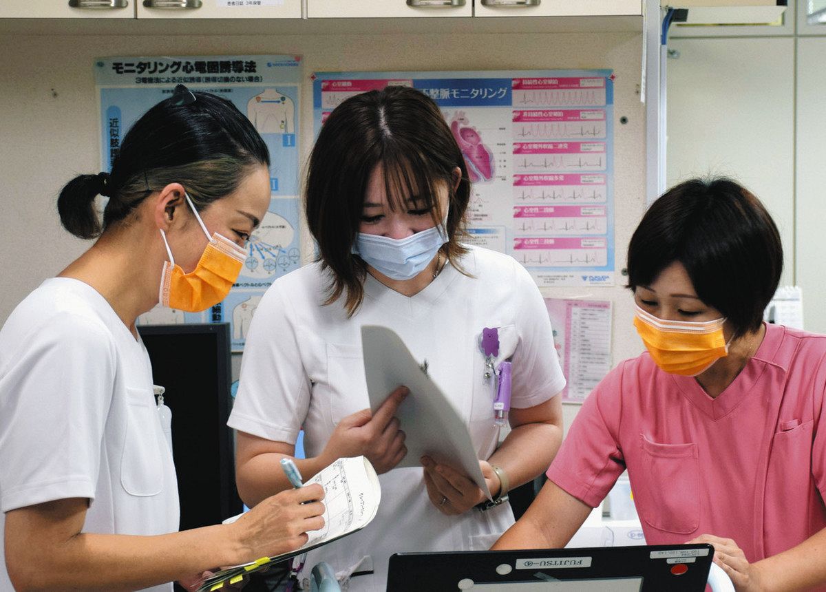 日勤者と夜勤者でマスクの色を分けた取り組みが評価された甲南病院＝甲賀市甲南町で 