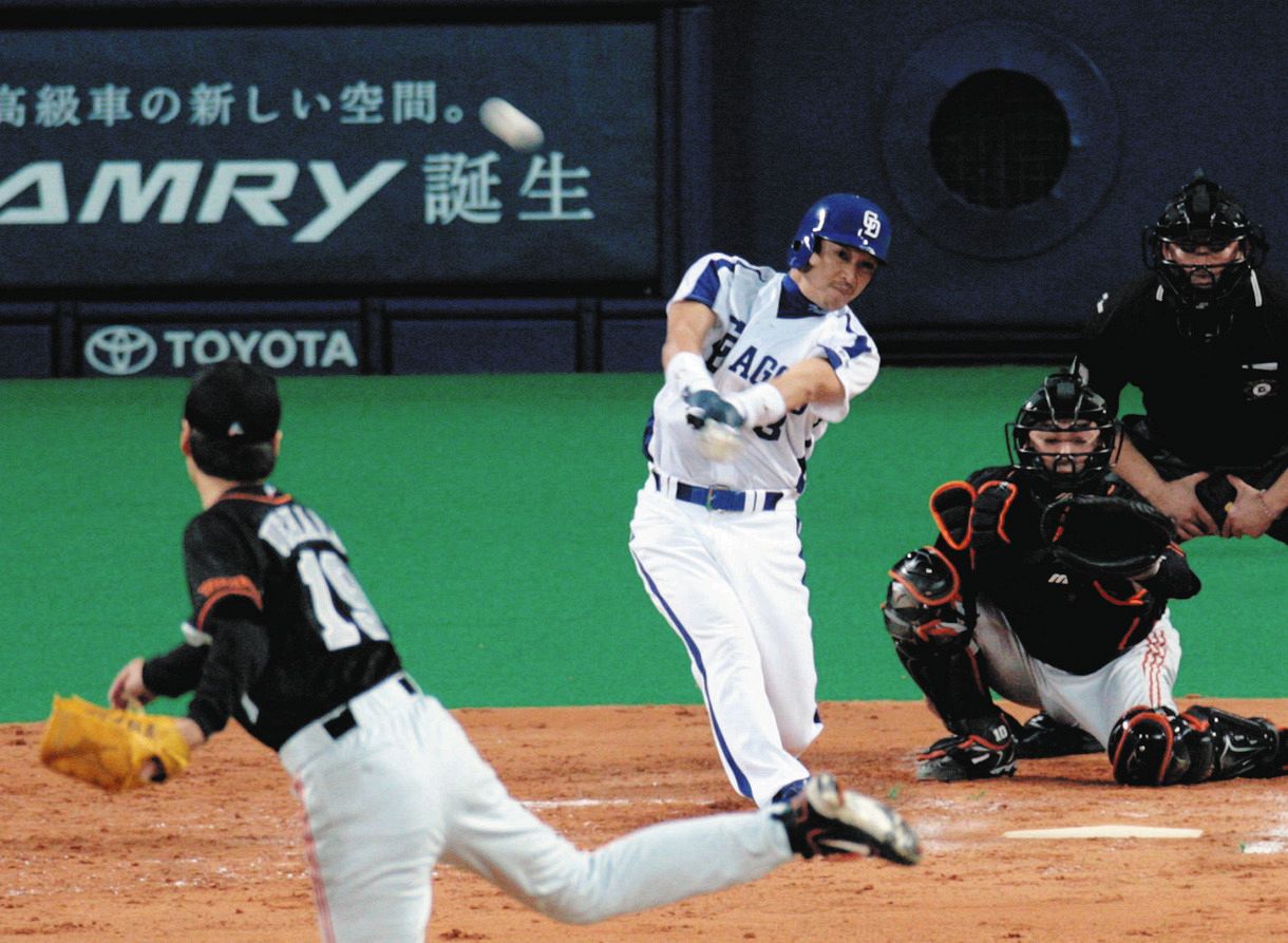 、巨人・上原からサヨナラ満塁本塁打を放つ立浪＝2006年4月
