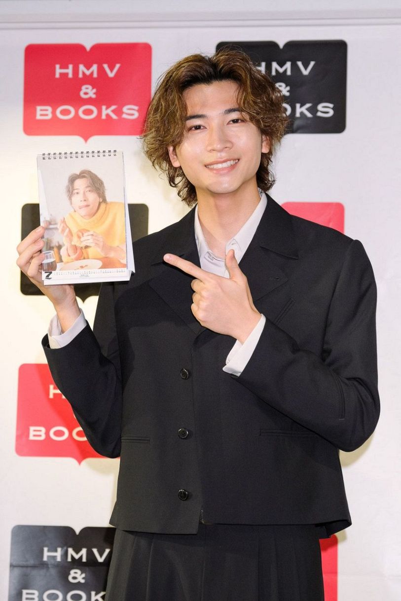 仮面ライダーガヴ」出演中の庄司浩平、初のカレンダーに「髪の