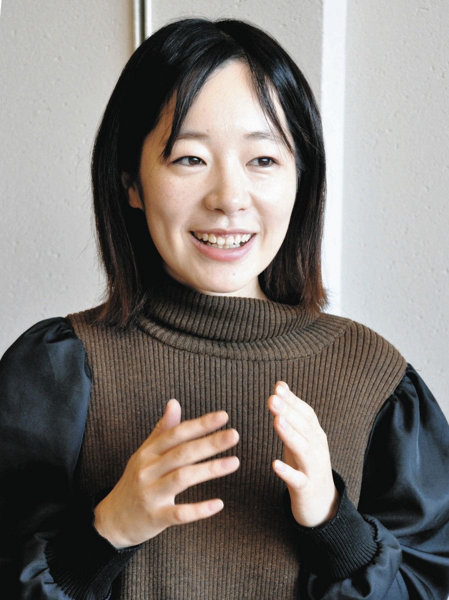白書の刊行に向けた思いを語る古井さん＝中津川市で