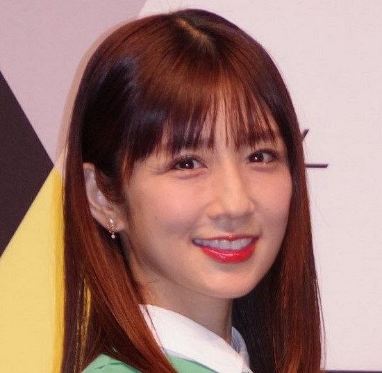 腕筋が凄い！」小倉優子、14歳・長男のバッティング姿を公開 背も伸び