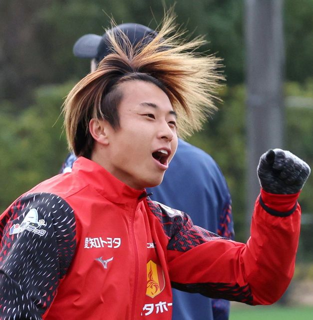 グランパスフォト：中日スポーツ・東京中日スポーツ