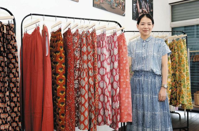 インド女性の窮状を変える力に　瑞穂の池宮さん、神戸で支援の企画展