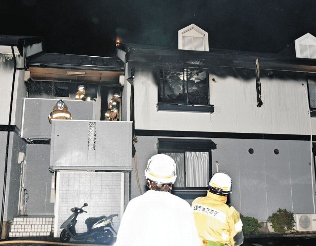 岐阜・北方町でアパート火災、焼け跡から性別不明遺体　住民と連絡取れず
