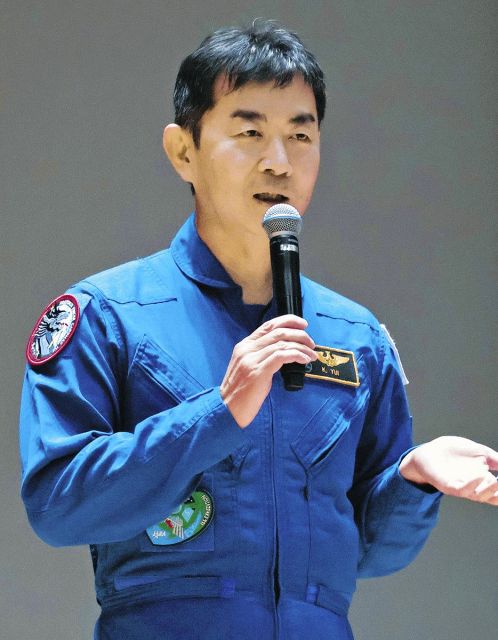 「どんな景色よりも美しい」　佐久市で宇宙飛行士・油井亀美也さんがISSでの活動報告