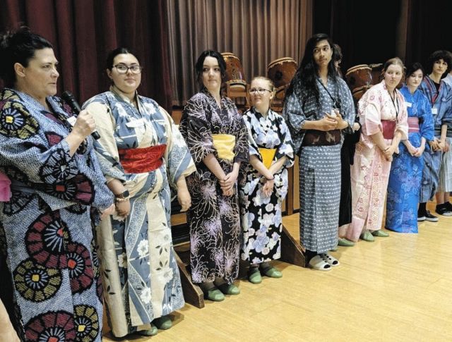 ホームステイで日米交流　瑞穂の団体が高校生ら20人受け入れ