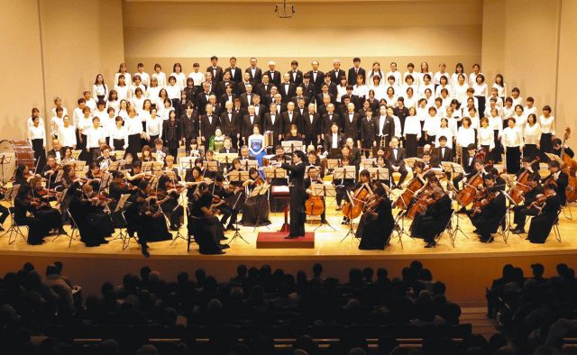 「松阪の第九」3年ぶり大合唱　中学生から80代の137人参加