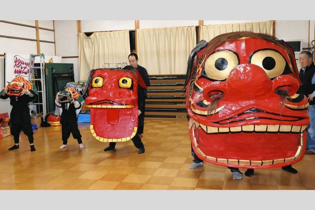 昭和100年、龍江大獅子が継承を願って舞う　3月21日に長野県飯田市で