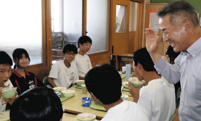 祖父の故郷と交流育む　北海道開拓者の子孫、神戸に「恩返し」でジャガイモ100キロ贈呈