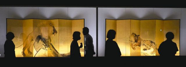 写真集三重百年　中日新聞本社発行 Amazon.co.jp: 写真集 三重百年 : 中日新聞社: Japanese Books