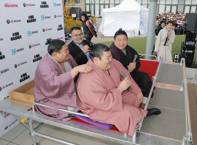 お相撲さん4人でも広々？　名古屋場所の升席お披露目、面積は1．3倍