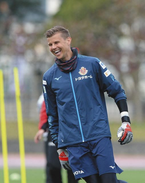 グランパスフォト：中日スポーツ・東京中日スポーツ