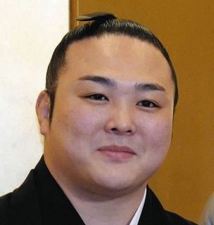 「力士の奥様って揃ってみんな綺麗」伊勢ヶ浜部屋後援会、炎鵬と妻の美希さんのツーショット投稿　ファン「美男美女の素敵なご夫婦」