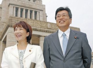 三好達治 絶筆の直筆原稿 親族宅に「春の落葉」 県文学館職員が