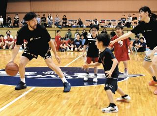 プロバスケ 能登で体験　元日本代表ら 子どもたちと交流