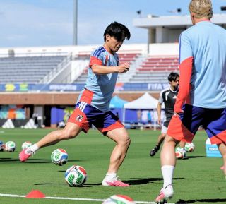 鹿島】FW上田がモデルの由布菜月と結婚を発表：中日スポーツ・東京中日