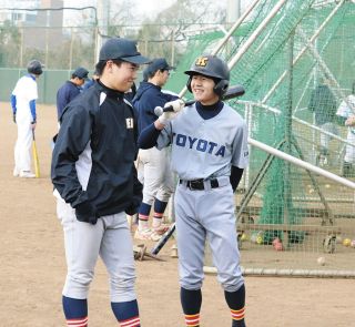 高校通算64本塁打、プロ注目の早稲田実業・ショート宇野真仁朗、進路