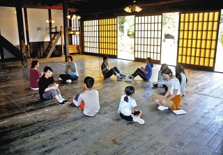 県宝一帯で「地産地show」　19日、飯田・旧座光寺麻績学校校舎でイベント
