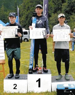 第１回闘魂鮎ルアー大会　坂井さん初代王者　愛知県新城市の巴川