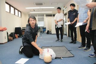更衣室が元霊安室の病院も…　「圧倒的少数派」だからこそ探る男性看護師の働きやすさ