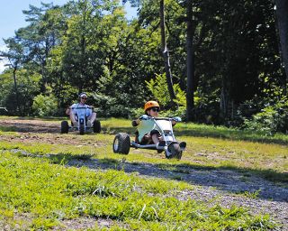 「王国」別の一面を満喫　郡上市で夏のスキー場巡り