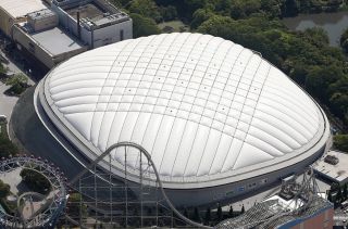 屋根の照明の大部分を消灯し「TOKYO　DOME」緑色ロゴも消灯…東京ドームが節電実施