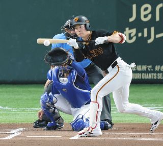 恐らく球界唯一…今や希少な『アオダモ』バットの中日・板山 チーム救う